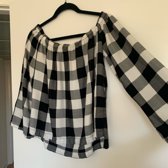 Cloth & Stone Black/White Plaid Off Shoulder Top - Picture 4 of 6